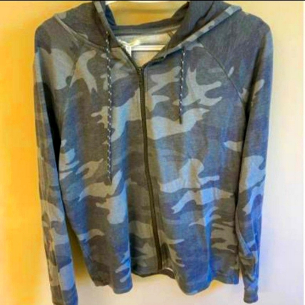 Maurices Camo zip Hoodie